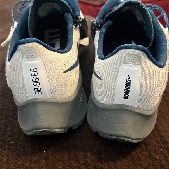 Nike White and Blue Athletic Shoes - Picture 6 of 14